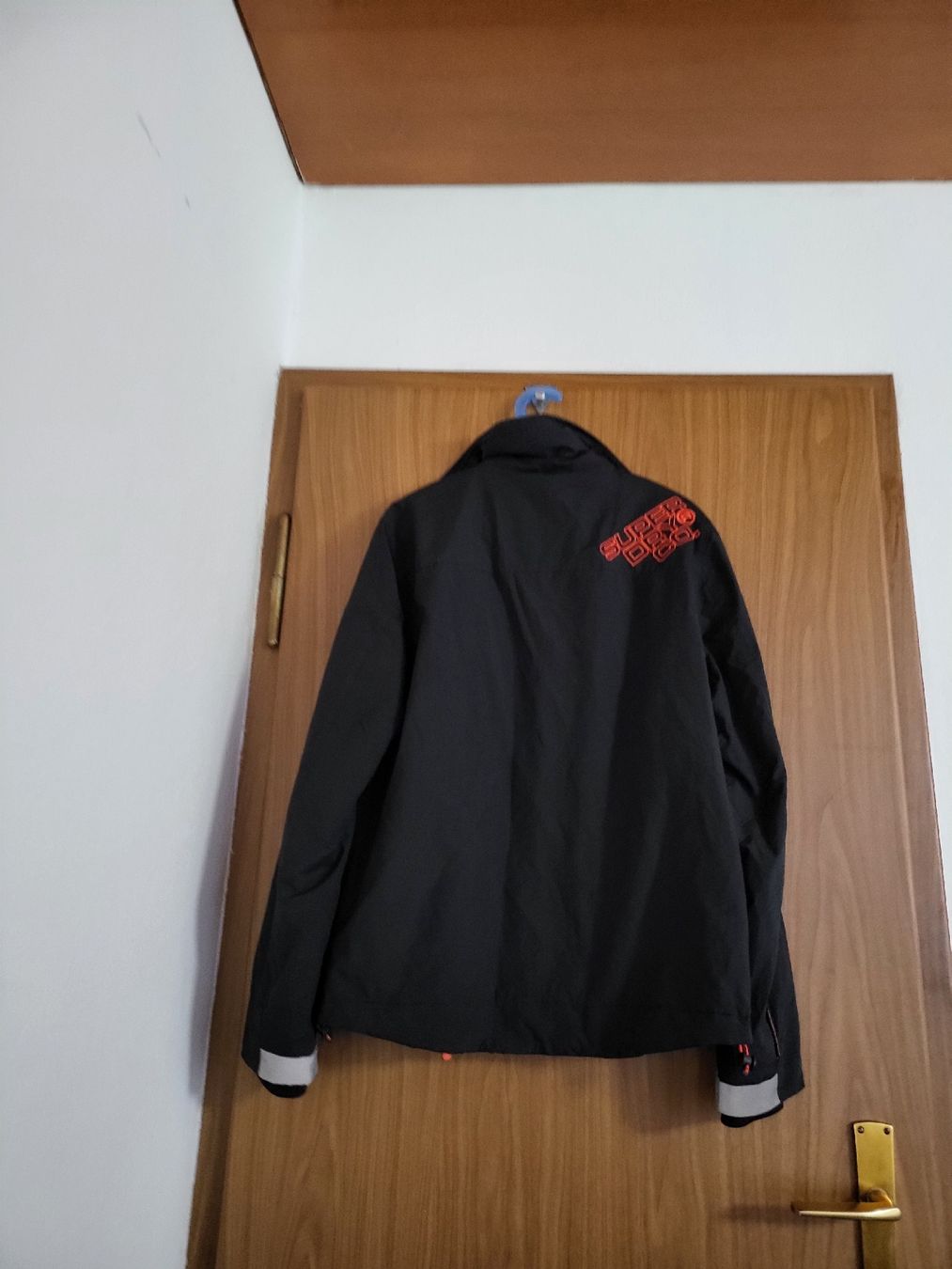 Superdry Jacken: Veste Superdry d'hiver, taille M – Gebraucht aus Niedergösgen von Eva2410 3