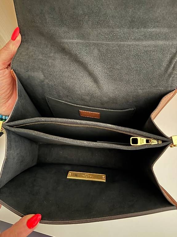 Sacs femmes: Louis Vuitton Dauphine MM  État neuf  Complet – D'occasion à Yverdon-les-Bains par aly_c89l 2