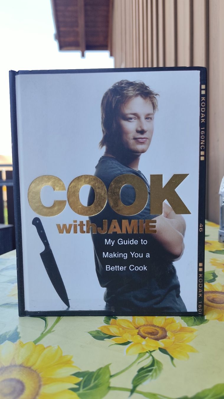 Libri: Cook with Jamie – Nuovo (secondo la descrizione) da Fehraltorf venduto da Welltea73