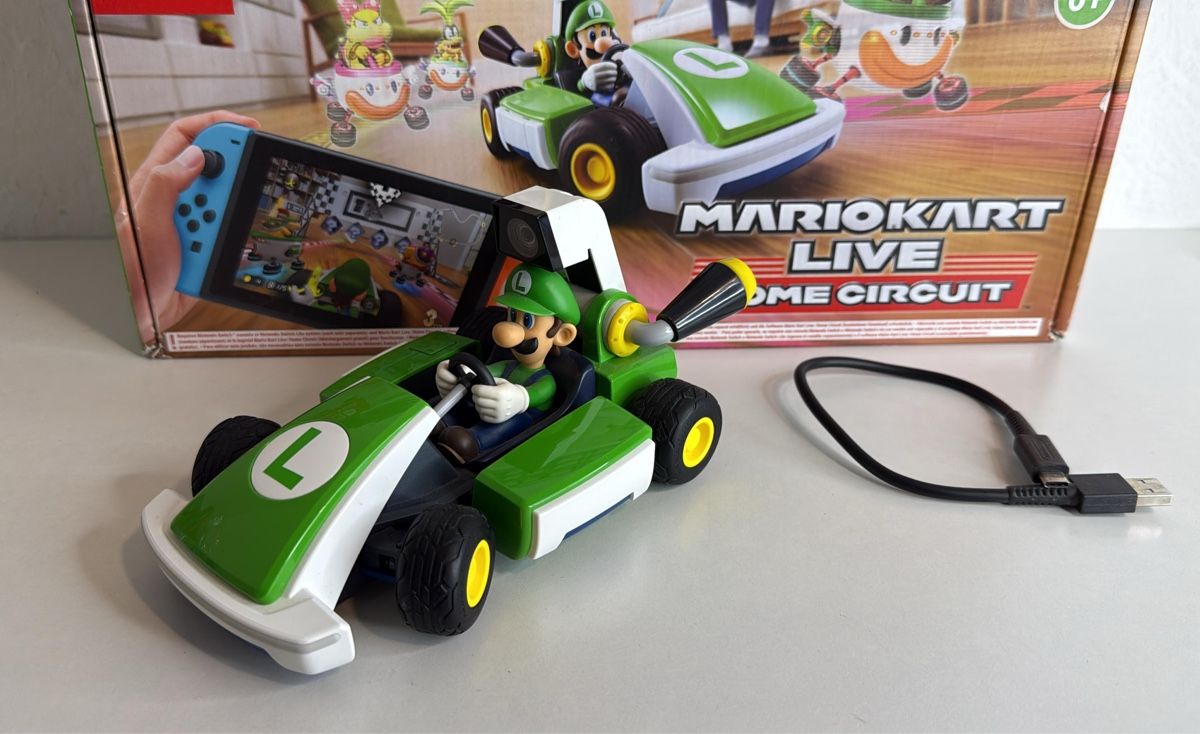 Nintendo Console: Luigi Set - Mario Kart Live Home Circuit - Nintendo Switch – Usato da Ehrendingen venduto da bubulence 1