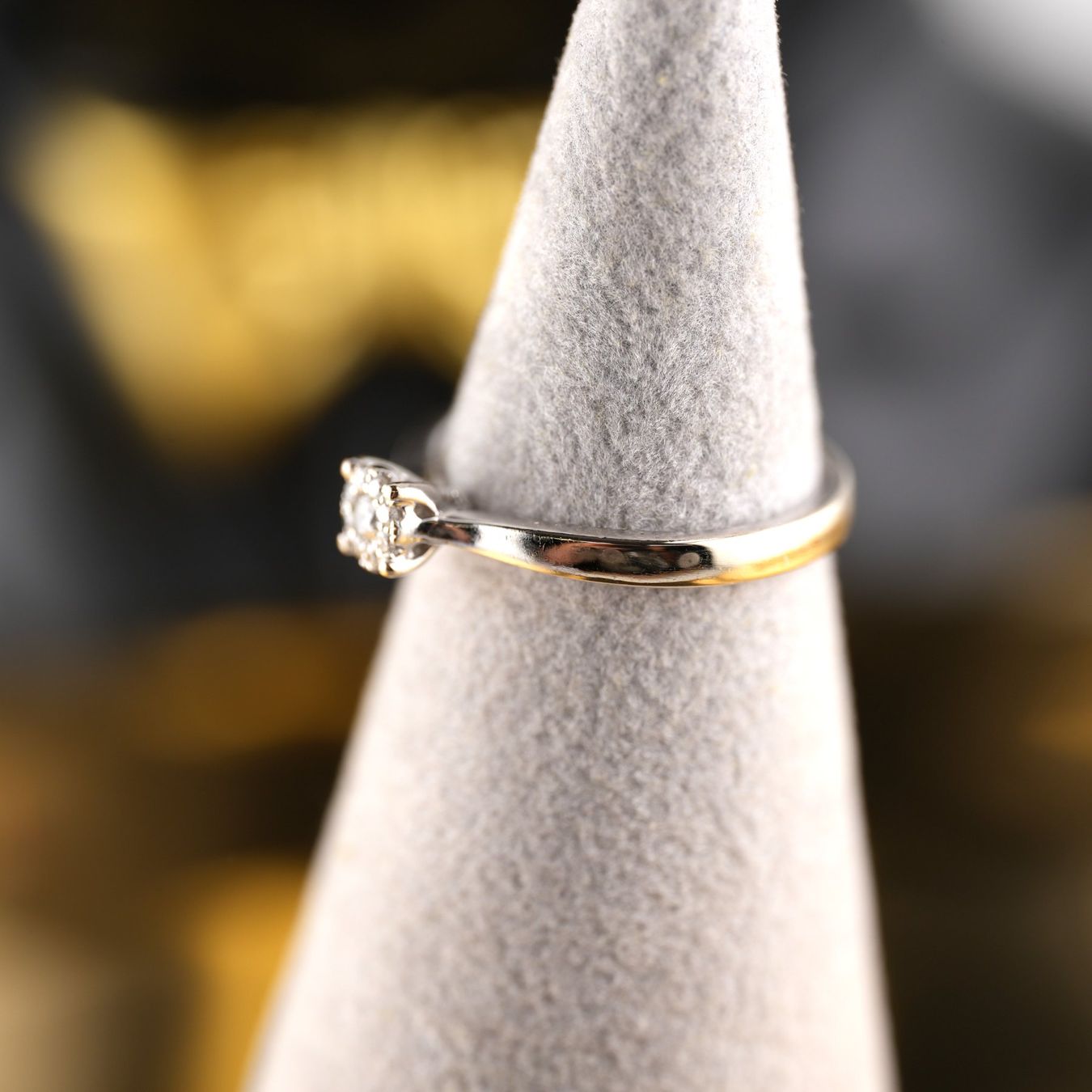Anelli: Solitärring 18K mit 9 Diamanten – Usato da Basel venduto da Vip24 2