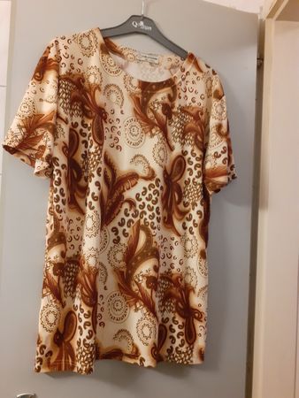 Damen T-Shirt mit Muster braun/beige Grösse XL I.g.Zustand
