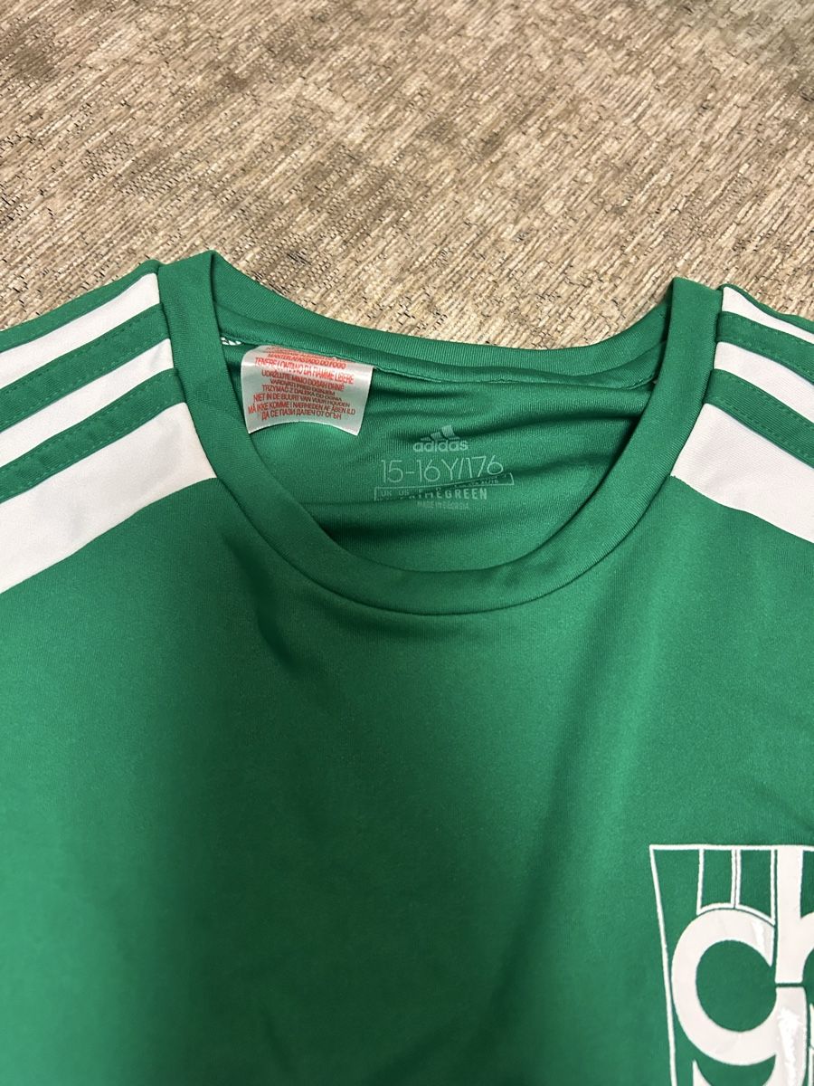 Adidas Maillots de corps & Pantalons: Maillot Adidas taille 176 vert – Neuf avec emballage d'origine à St-George par elena27 2