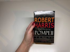 NOVEL: Robert Harris, Pompeii