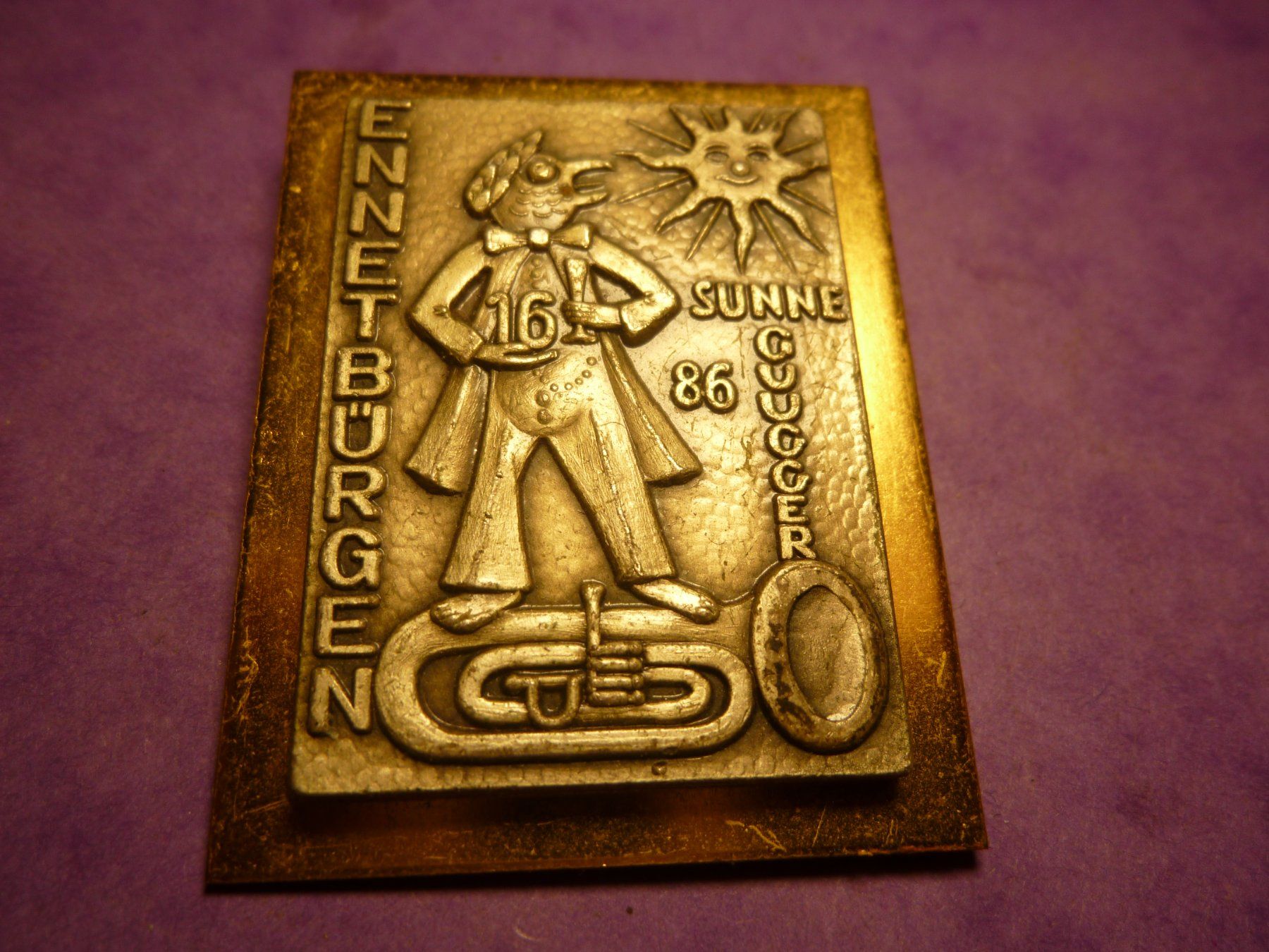 Placchette & Badge: ENNETBÜRGEN 1986 GOLD – Usato da Ried (Muotathal) venduto da Mandarin02