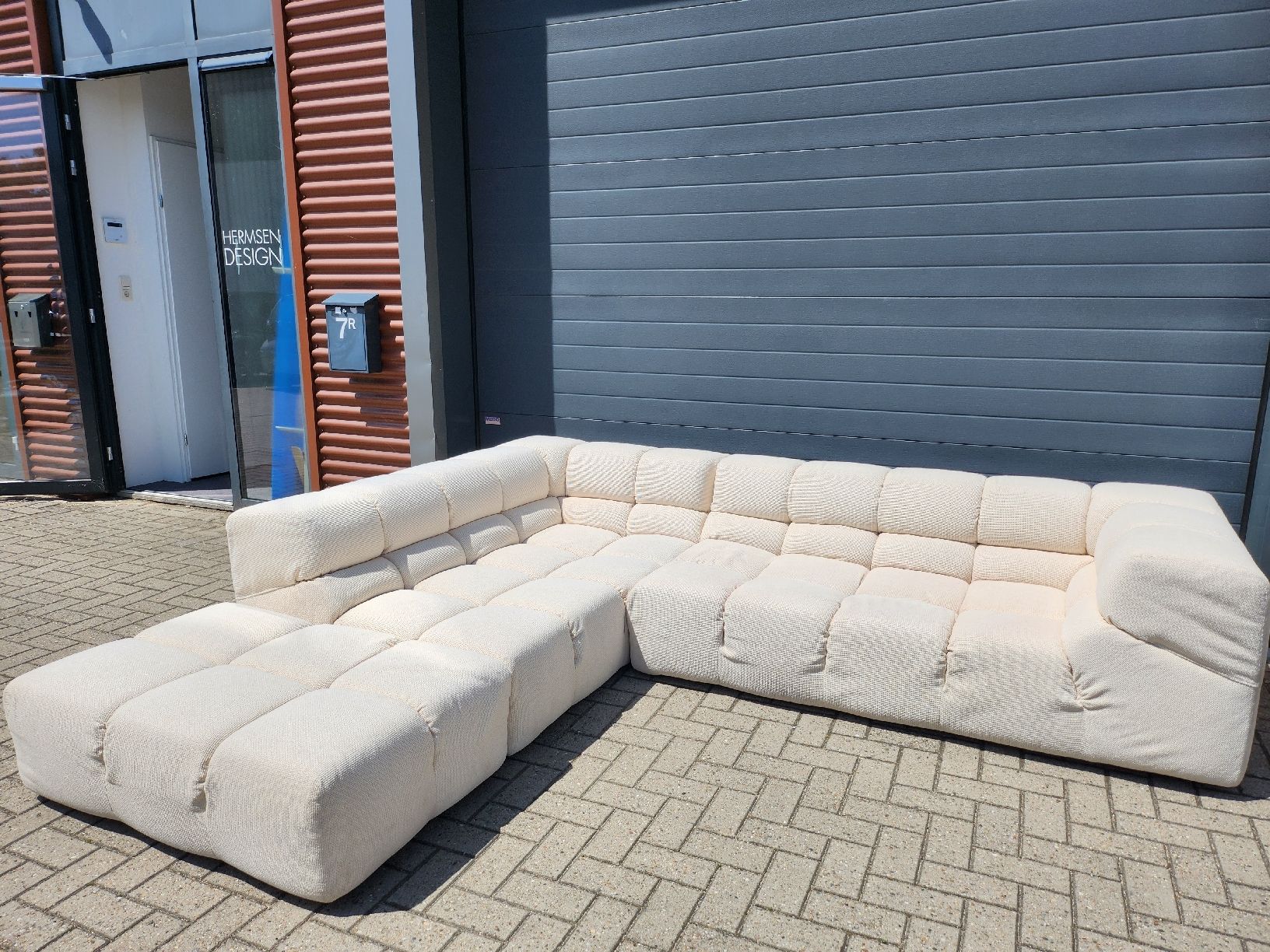 B&B Italia Divani: B&B italia Tufty Time sofa by Patricia Urquiola – Usato da Gelderland venduto da HermsenDesign
