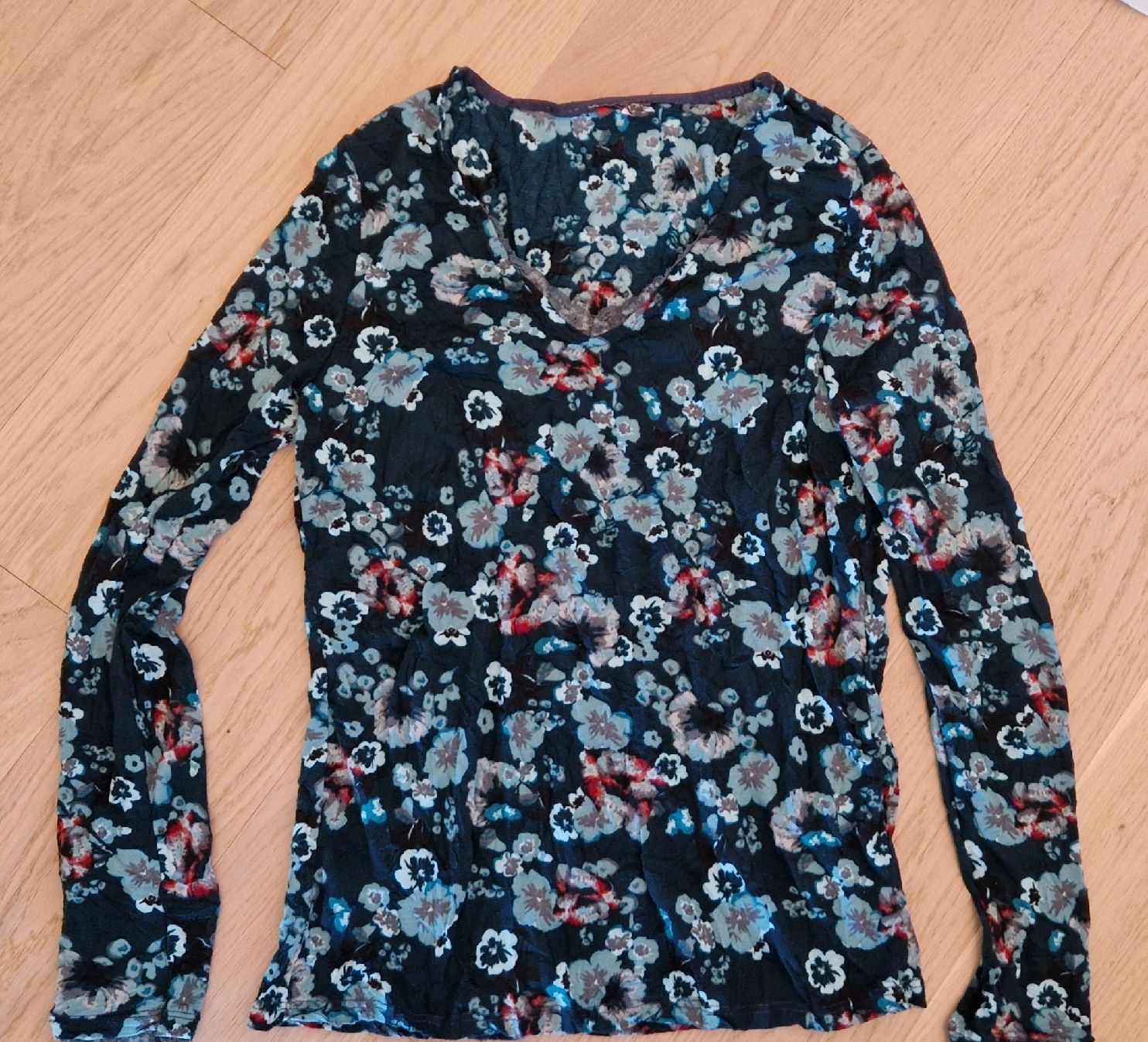 T-shirt: Street One Shirt, Blumenmuster, Gr. 34 – Usato da Gasel venduto da sale65