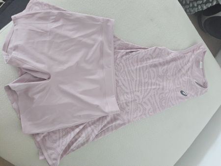 Asics Tenniskleid und Shorts Damen  neu