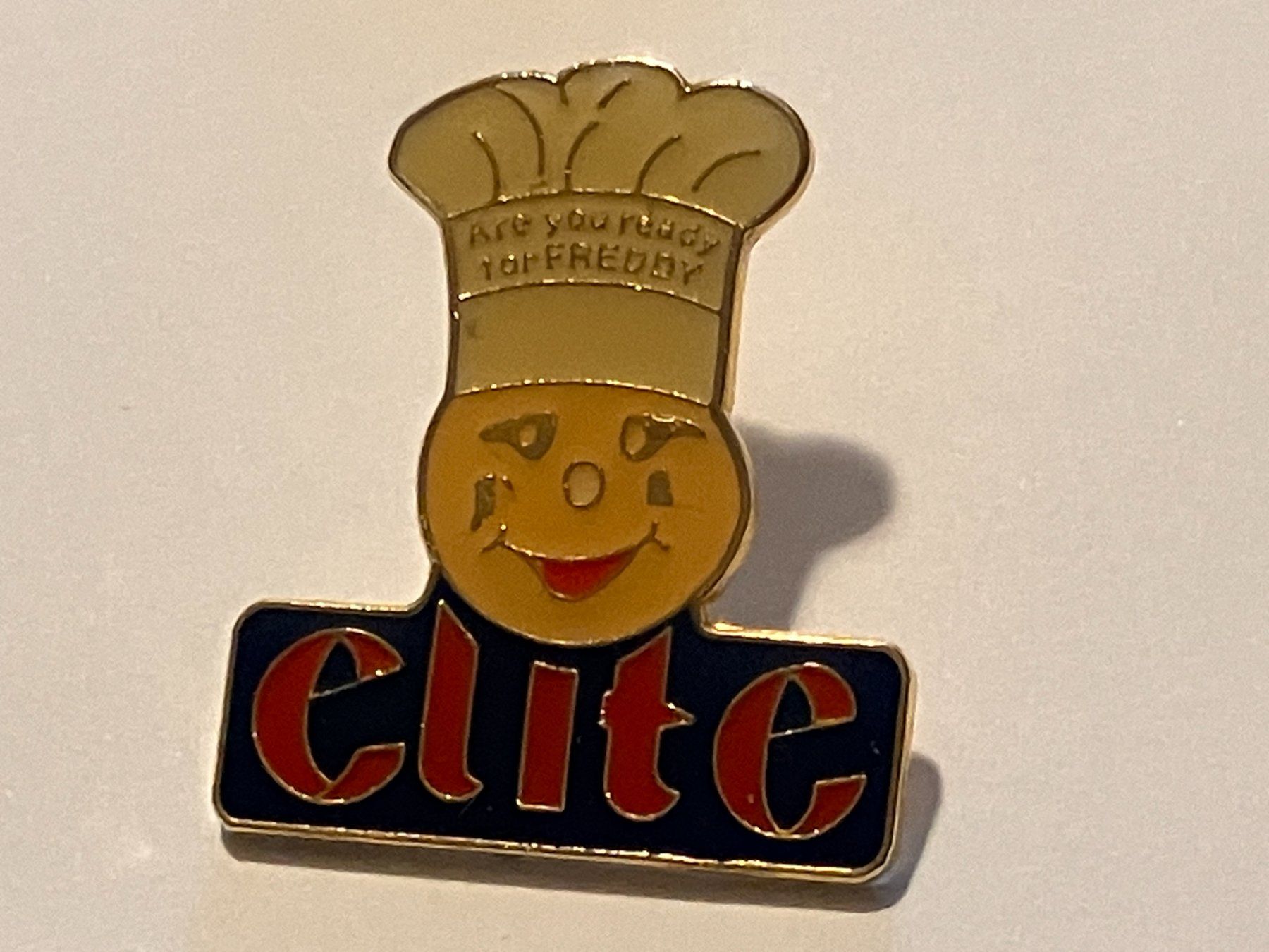 Plaquettes & Badges: 1 Pin Elite – D'occasion à Basel par djwwpp