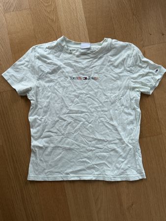 Tommy Jeans T-Shirt Grösse XS, frühlingshafte Farbe