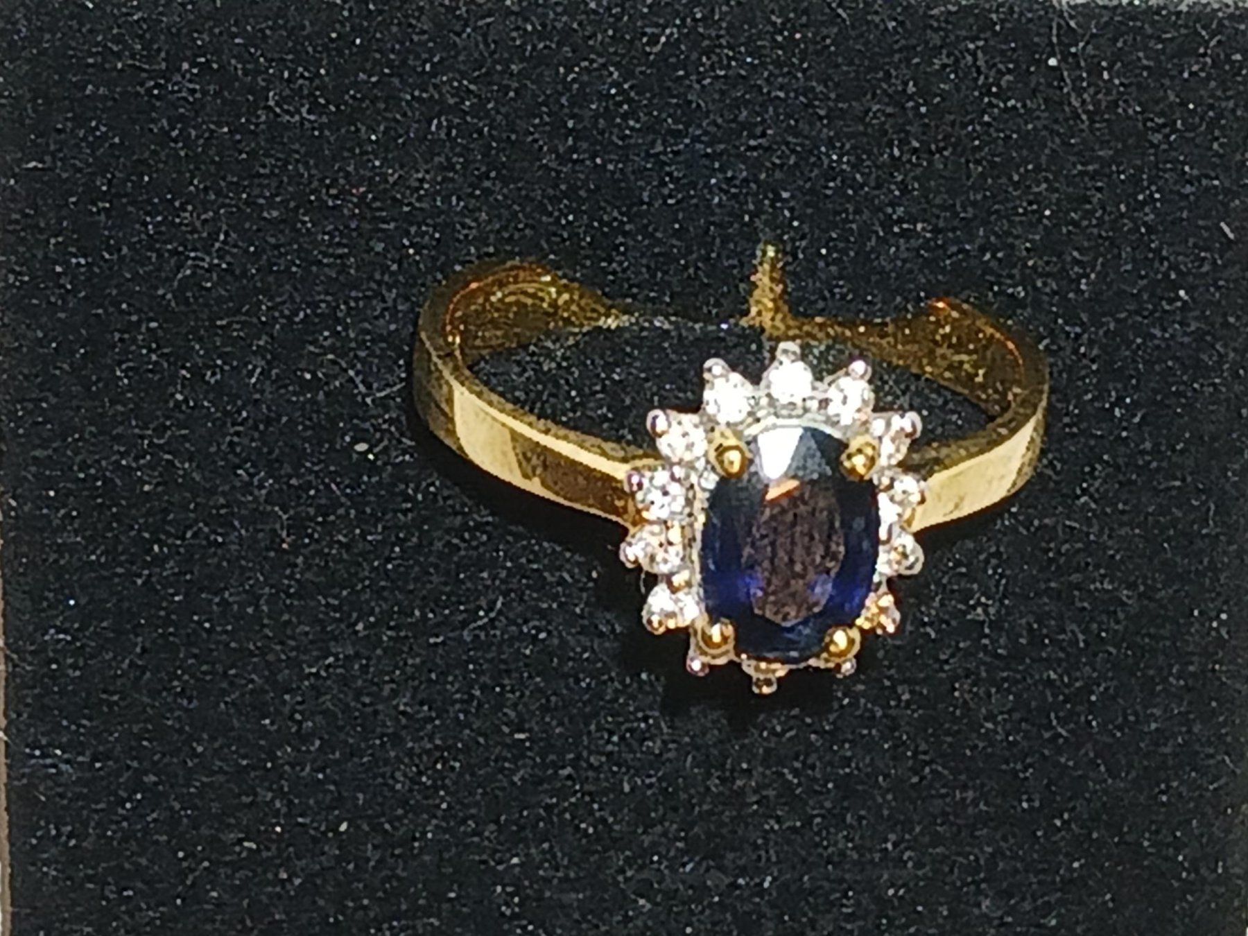 Anelli: Wunderschöner Goldring mit Saphir und Diamanten! – Usato da Jona venduto da Klbe 7