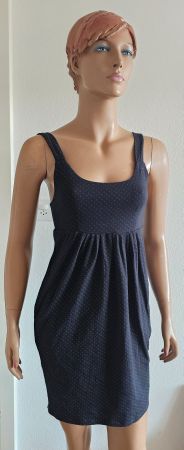 Neues Sommer Kleid mit Pünktchen, Grösse S von Matix