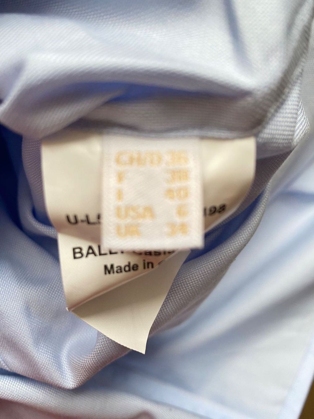 Bally Camicette: Bally Switzerland Bluse hellblau Grösse 36 – Nuovo (secondo la descrizione) da Rothrist venduto da lil_tg5m 4