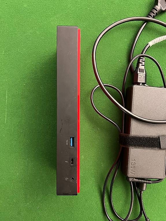 Lenovo Docking station: Lenovo ThinkPad Thunderbolt 3 Dock – Usato da Zürich venduto da uese72 1