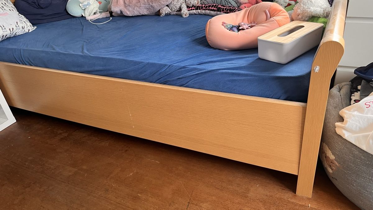 Betten: Bett mit Matratze – Gebraucht aus Rheinau von Empirie