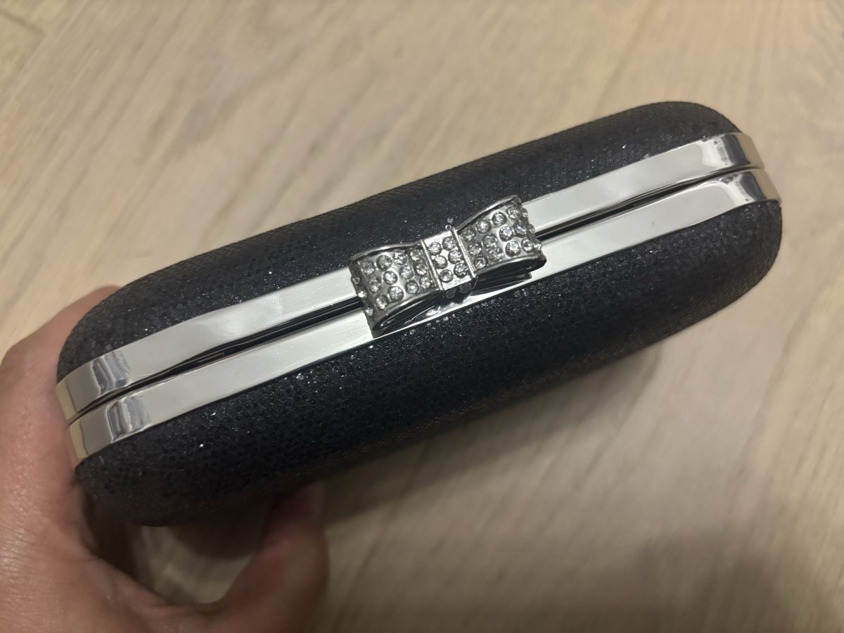 Borse da donna: Elegante, schwarze Clutch mit Glitzer – Usato da Bubendorf venduto da mellusa 1