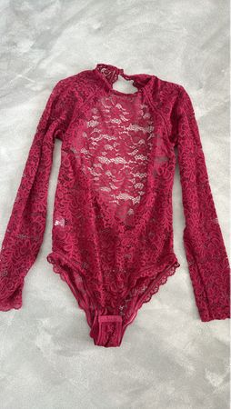 Body Ellen Amber Spitze langarm Gr M neuwertig 