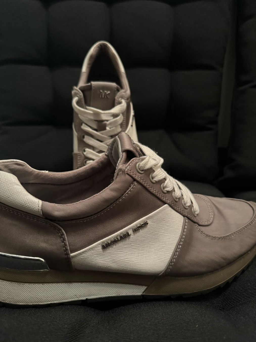 Michael Kors Damenschuhe: Michael Kors Sneaker – Gebraucht aus Kaiseraugst von Blondi_xx