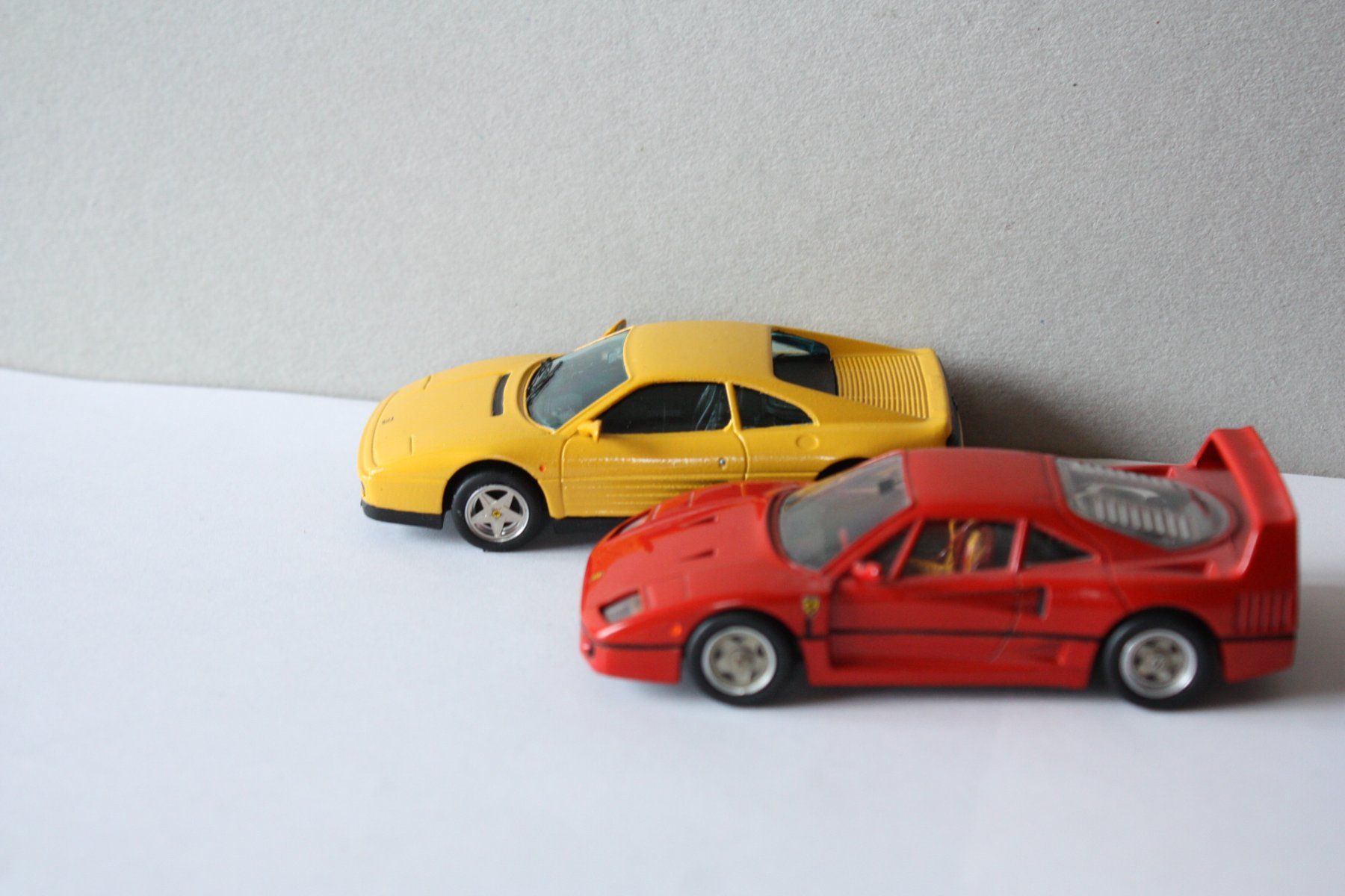 Bburago Modellini d'auto: 4 Ferrari Bburago 1/43 custom – Usato da Zug venduto da raucher01 7