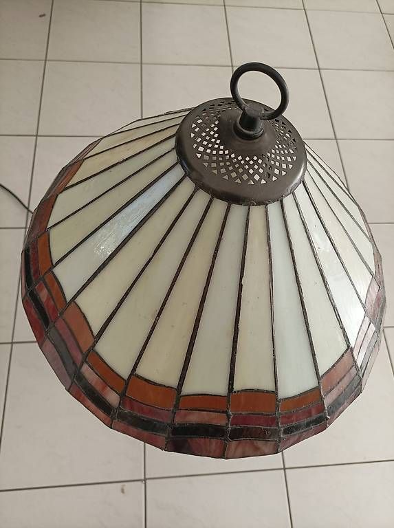 Lampes: Lampe de table Tiffany – D'occasion à Fribourg par tit_5dnr 2