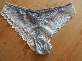 Slip Spitzenslip grau-weiss von Manor M - wie neu