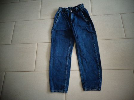 ZARA JEANS GR.34 NEUWERTIG