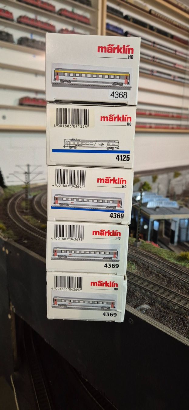Märklin Modellini di ferrovie: Märklin SBB Schnellzug 5-teilig – Usato da Dübendorf venduto da Aki1965 9