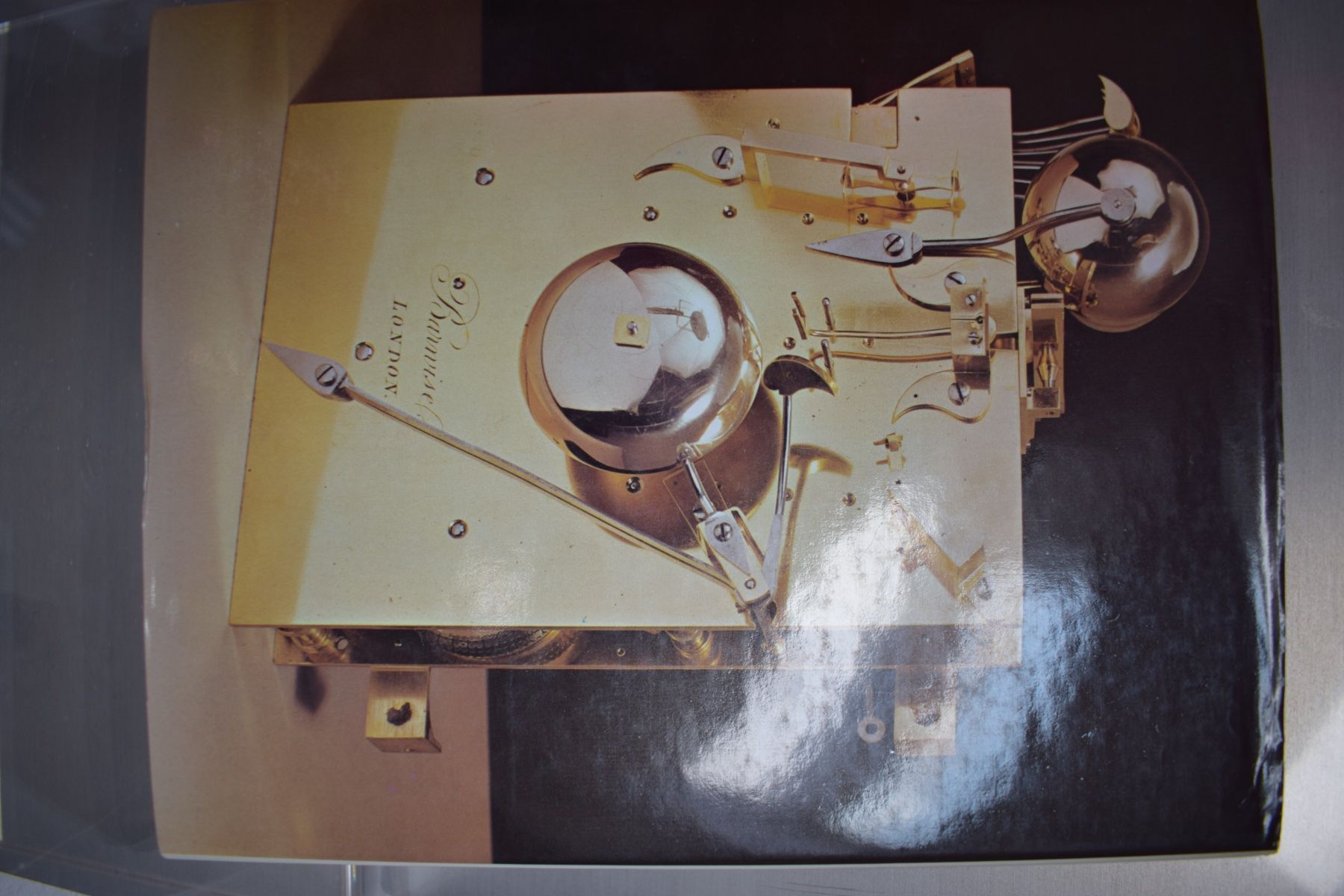 Libri: English Dial Clocks – Nuovo (secondo la descrizione) da St-Légier-Chiésaz venduto da Antichorloge 1