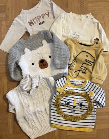 Habits bébé taille 68 (60 habits)