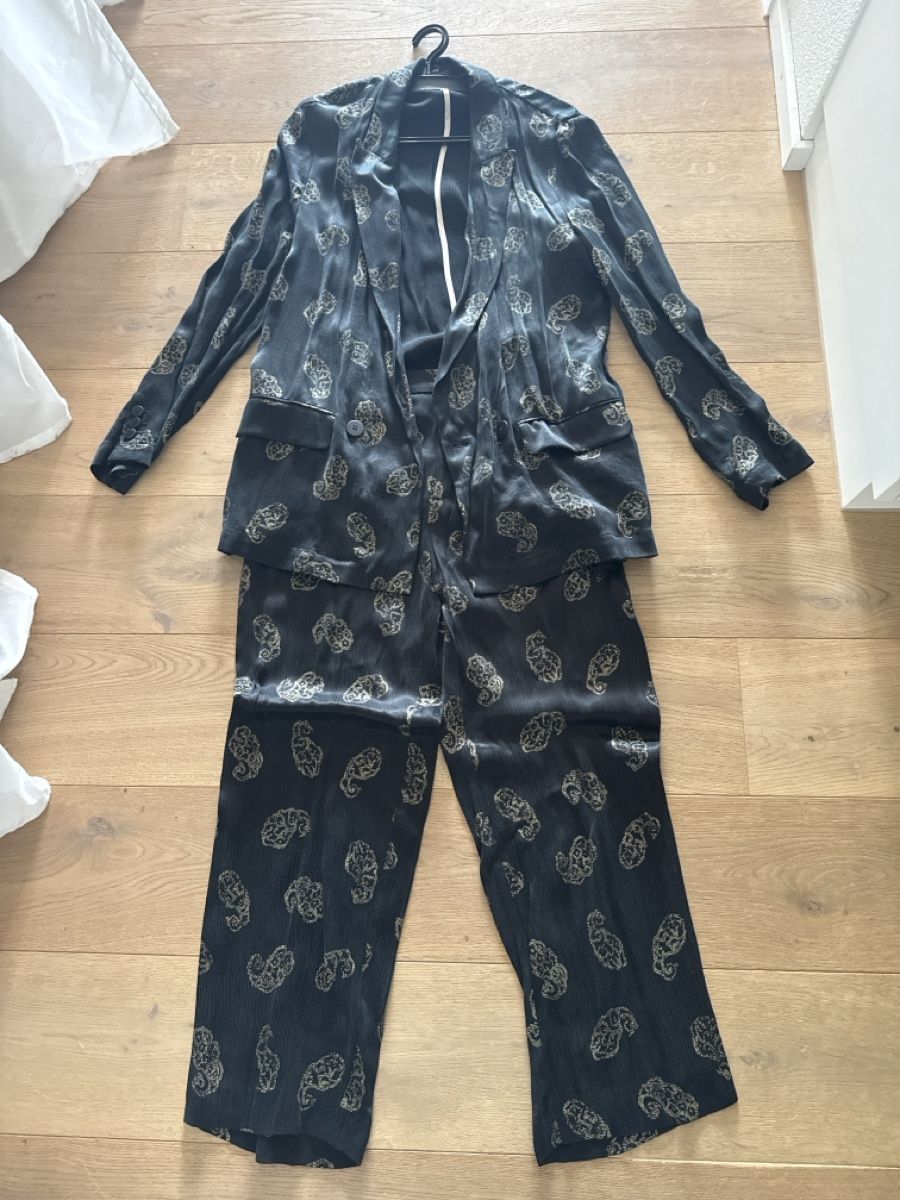 Zara Anzüge & Kostüme: Zara Blazer & Hose – Gebraucht aus Wettswil von lalinda85