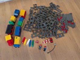 Konvolut Lego Duplo Eisenbahn Schienen, Züge und Zubehör