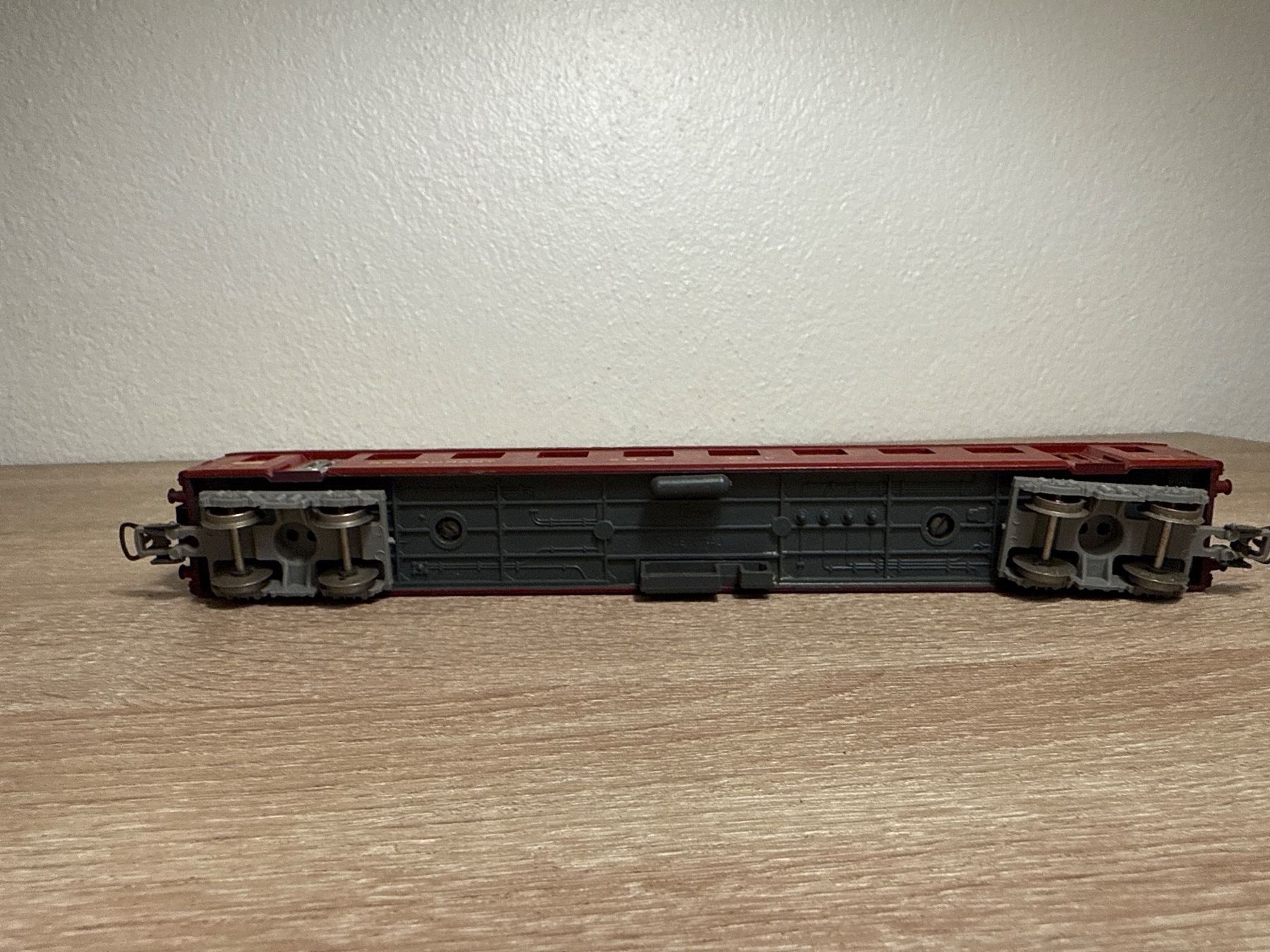 Lima Modellini di ferrovie: Lima Speisewagen SBB H0 (6) – Usato da St-Aubin-Sauges venduto da Lo_Go 4