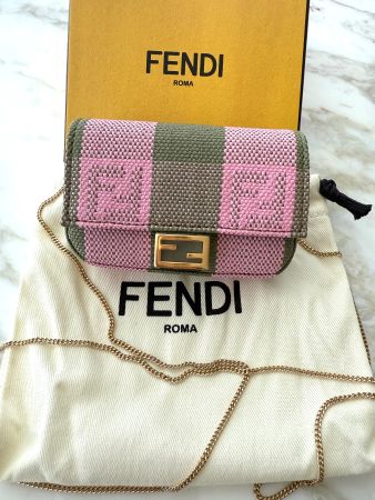 Fendi Nano Baguette - Neu und Originalverpackt