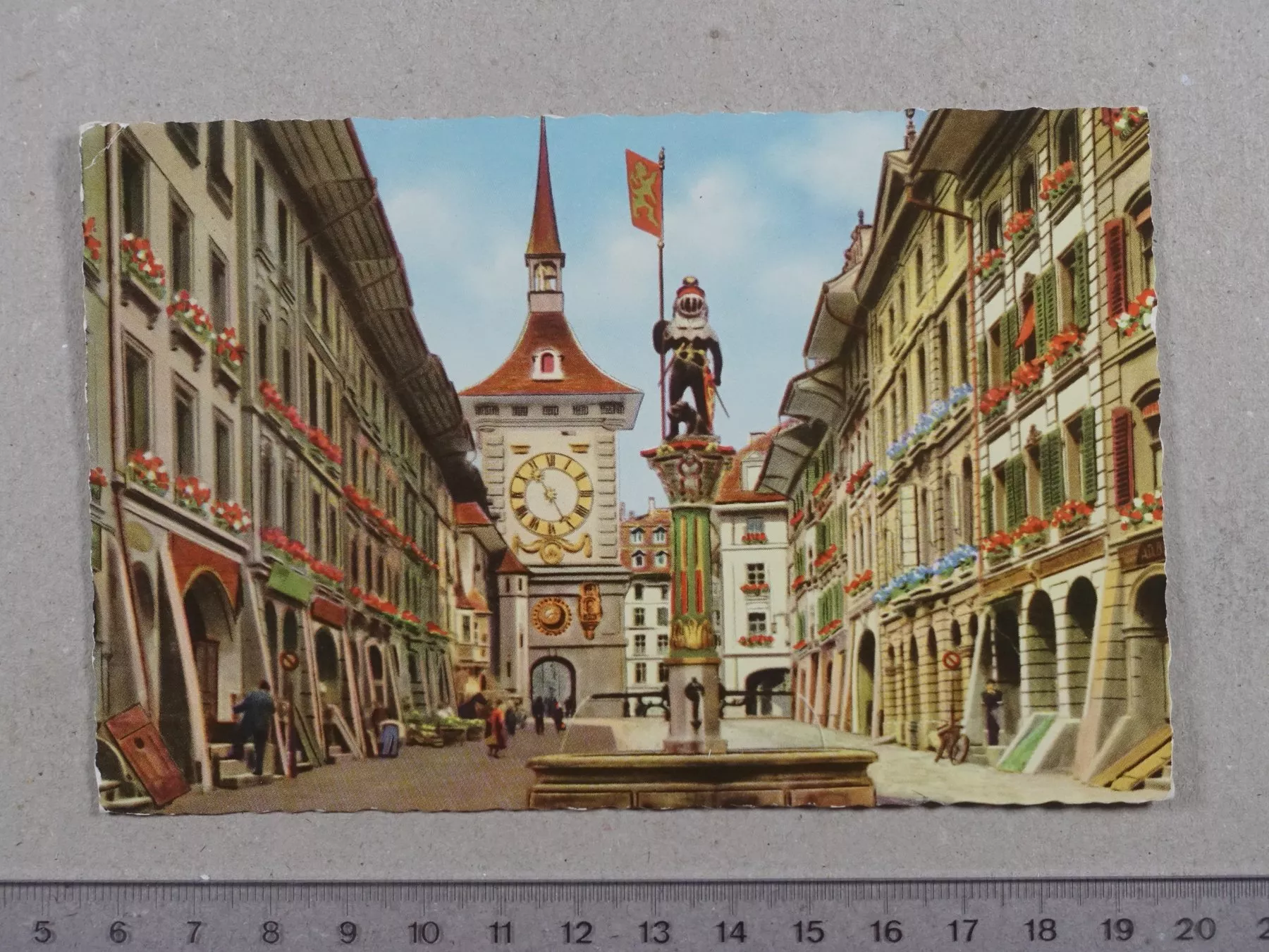 Cartoline postali: Bern, Kramgasse, 1957 – Usato da Lenzburg venduto da fh1