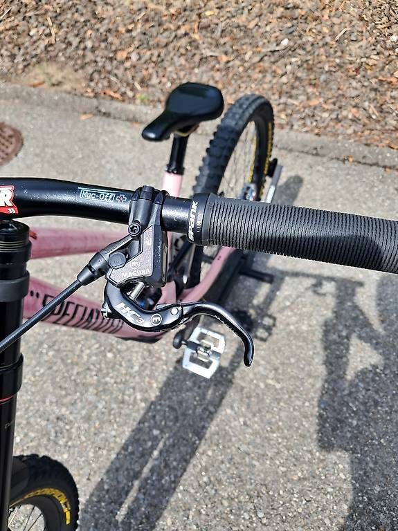 Velos: Specialized Demo Race – Gebraucht aus Onnens FR von oma_7ngq 3