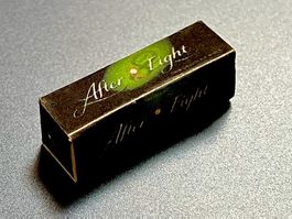 After Eight für Puppenstuben. Handarbeit/England.
