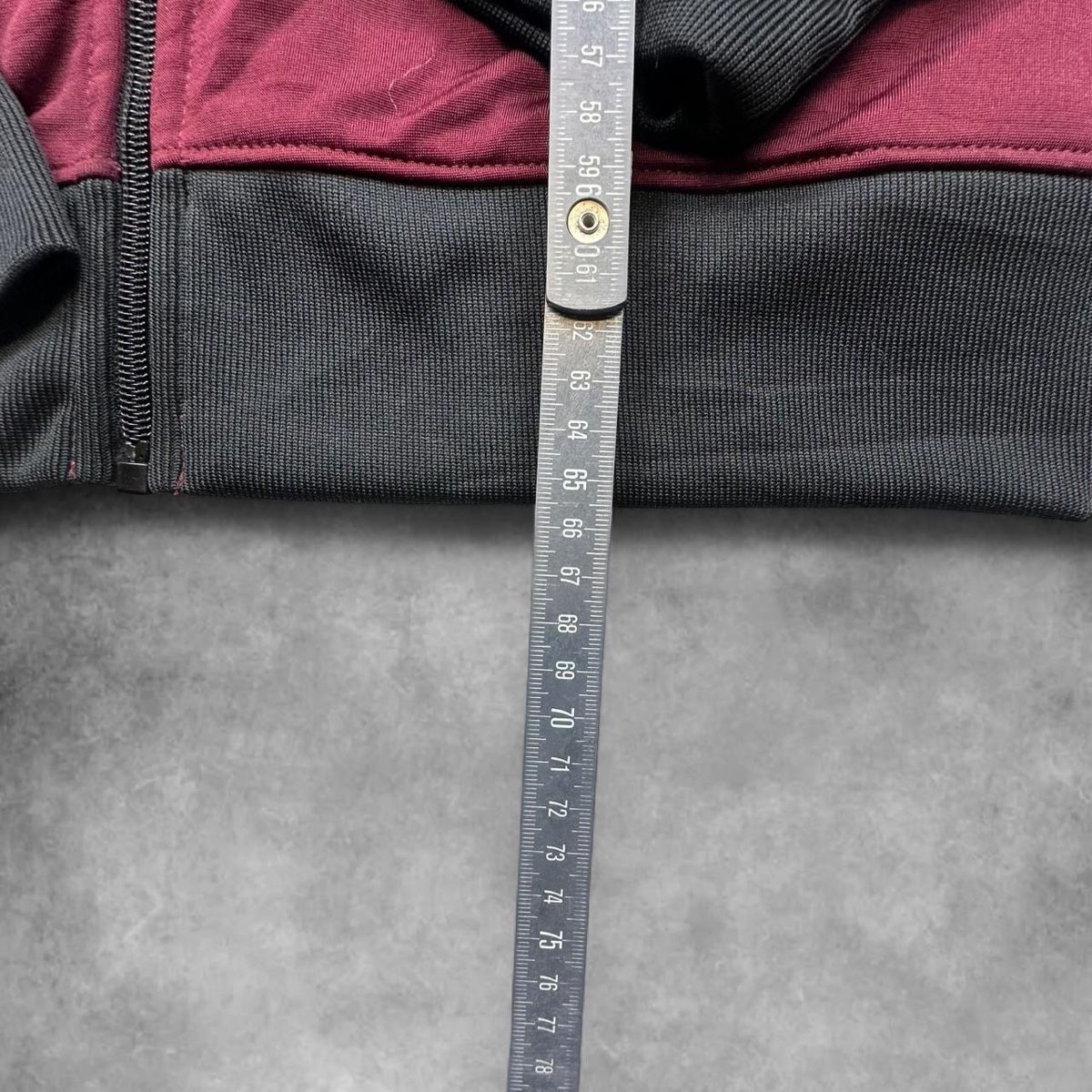 Champion Giacche: Champion red jacket – Usato da Erlinsbach SO venduto da TogaResell 4