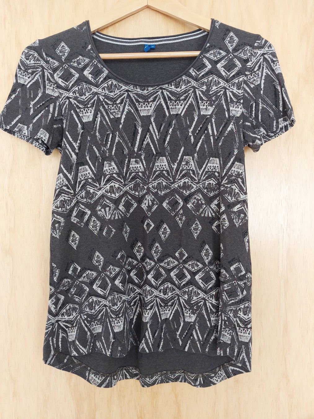 Cecil T-Shirts: T'Shirt Cecil Gr. XS – Gebraucht aus Schmitten FR von ReniStern
