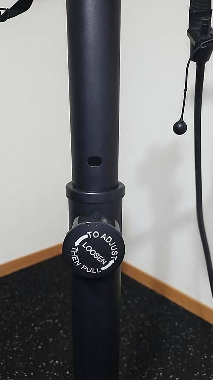 Hometrainer: Stepper wie neu  mit Display, Bändern & Rollen – Usato da Schaffhausen venduto da Uran10 6