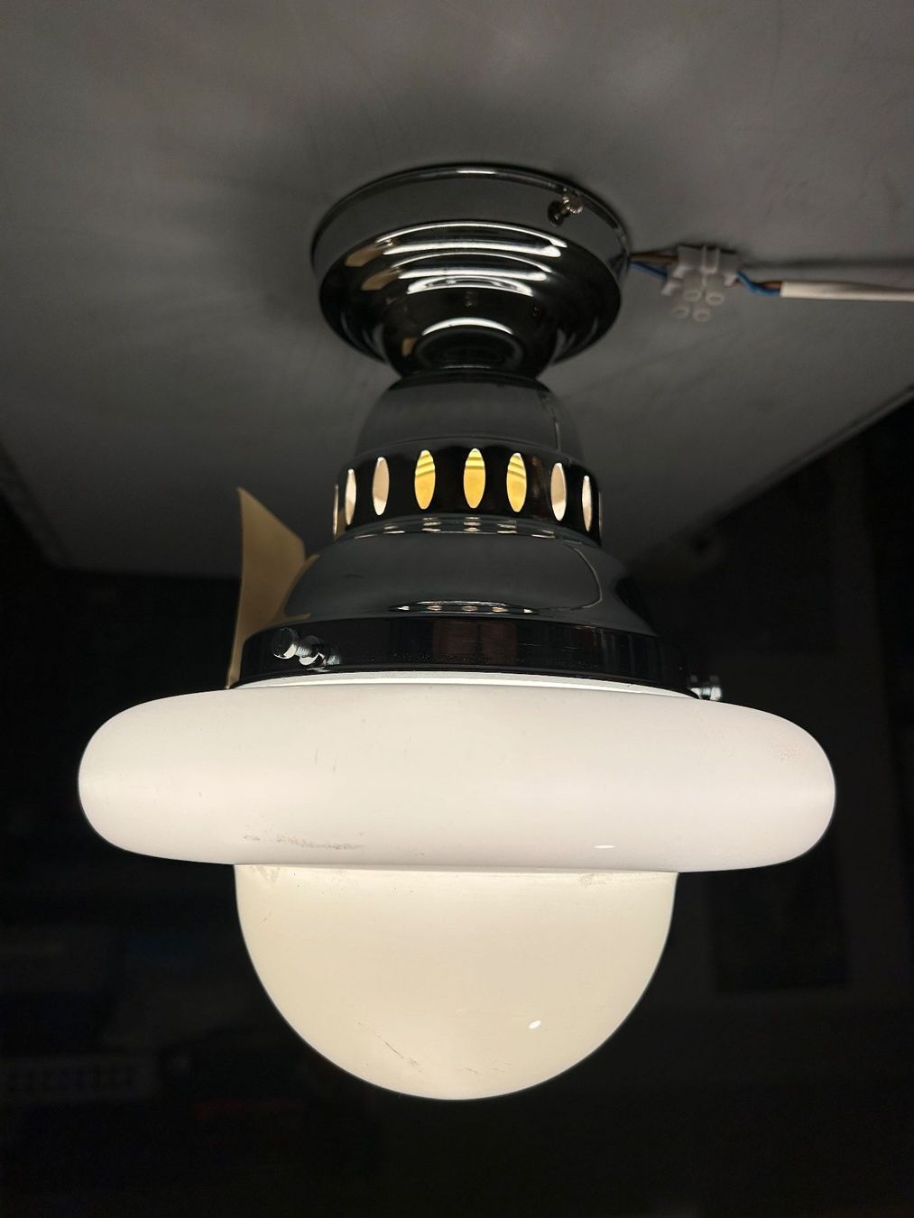 Lampadari & plafoniere: Art-Deco Deckenlampe / Glas original / Halter Replika – Nuovo (secondo la descrizione) da St. Gallen venduto da matasurf 1