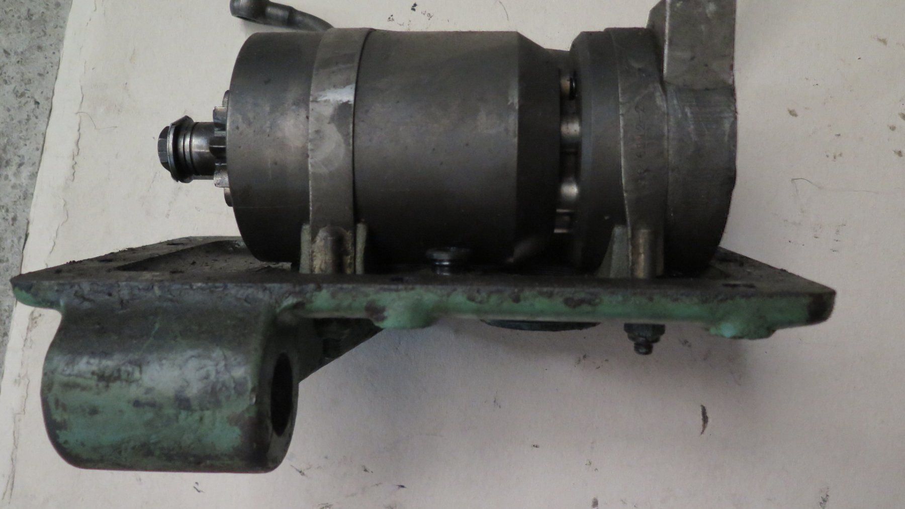 Bührer Trattori: Hydraulik-Pumpe zu Bührer Traktor – Usato da Eiken venduto da HSE44 3