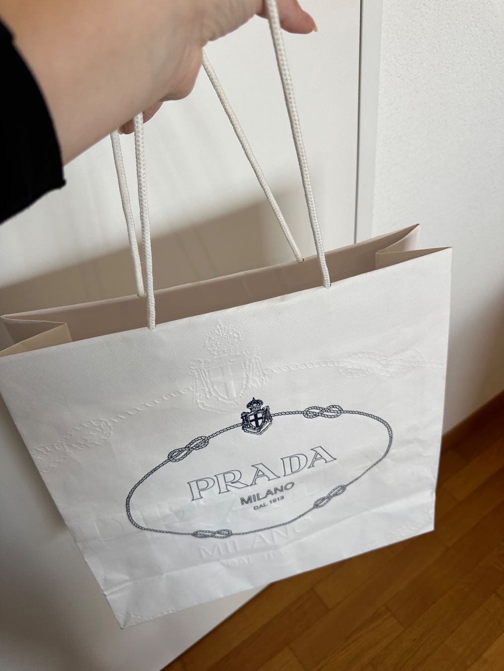 Prada Borse: Prada Einkaufstasche gross weiss - TOLL! – Usato da Pfäffikon SZ venduto da ansyyy 1