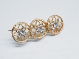 Vintage Brosche 3 Filigran-Kugeln Gold-Ton Strass ca. 5 cm