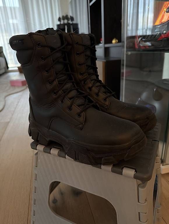 Scarpe da uomo: Alpinestars Motorradstiefel – Usato da Besenbüren venduto da cindyaner