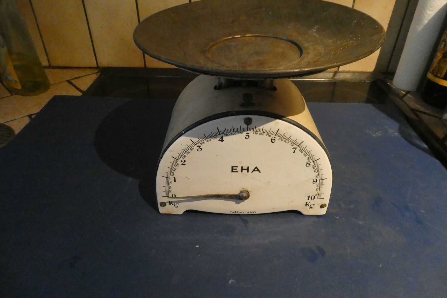 Balances et poids: balance ancienne EHA – D'occasion à Fontaines NE par monloisir