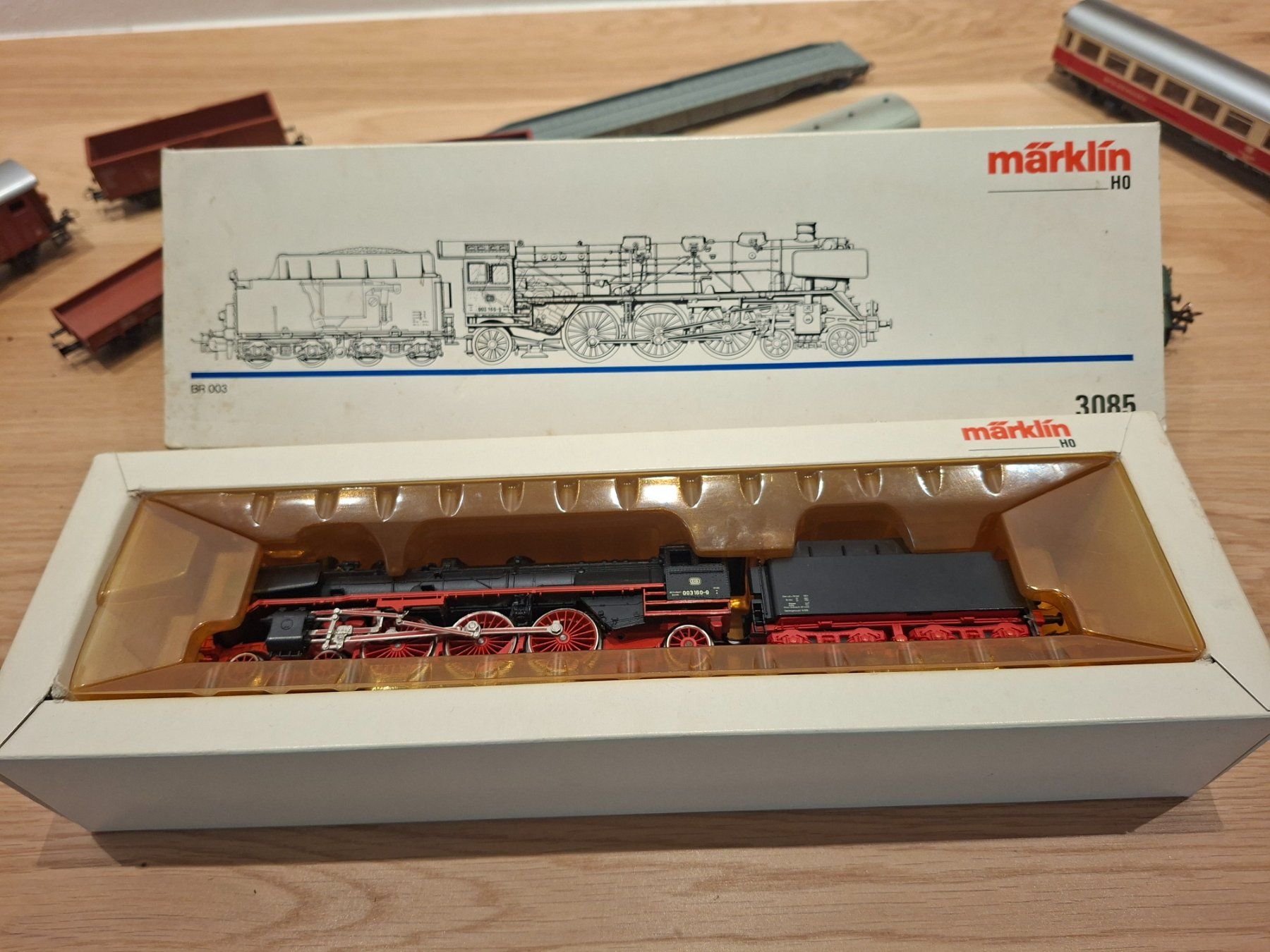 Märklin Modelleisenbahnen: Märklin Model Eisenbahn – Gebraucht aus Schaffhausen von Intius