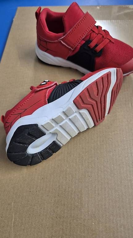 Scarpe per ragazzi: SPIDER-MAN Turnschuhe Gr. 25.5 – Usato da Schwarzenbach venduto da CurlySheep 3