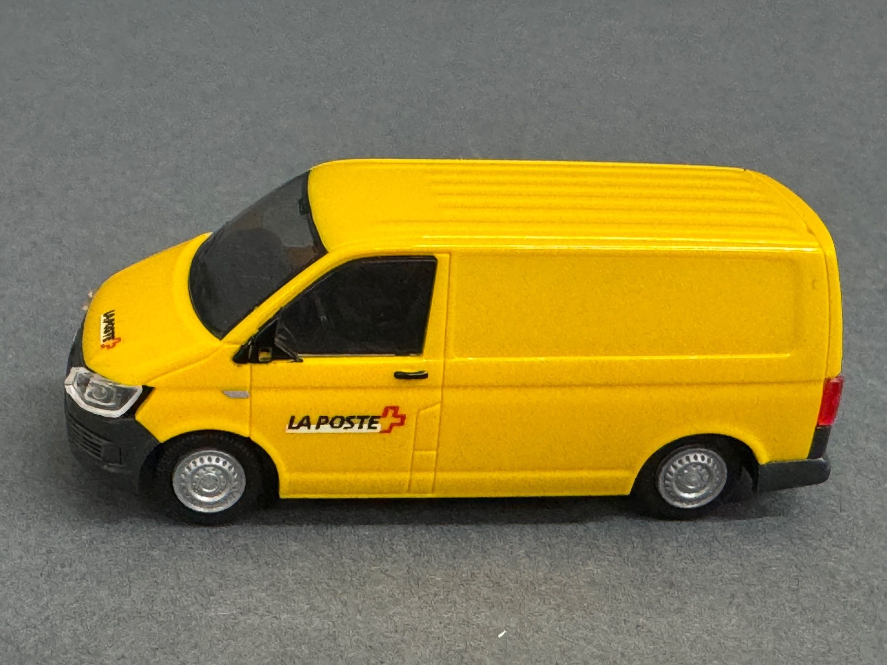 Rietze Modellini d'auto: VW T6 La Poste Post PTT Rietze 1:87 – Nuovo e nell'imballaggio originale da Luzern venduto da aa43modelcars-Luzern 1