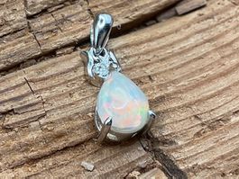 Anhänger in Sterlingsilber mit Opal