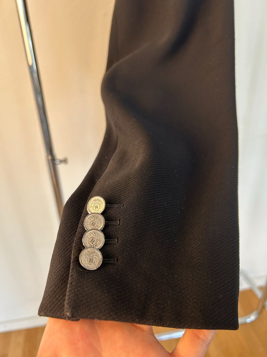 Hermès Jacken: Hermès Black Silver Button Blazer – Gebraucht aus Bern von kurtikobolt74 2